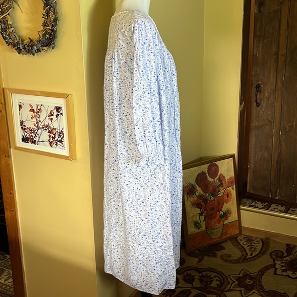 EILEEN WEST Size Large Cotton Flannel Long Nightgown Modest Soft Cozy Timeless - Picture 4 of 15